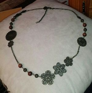 Metal necklace
